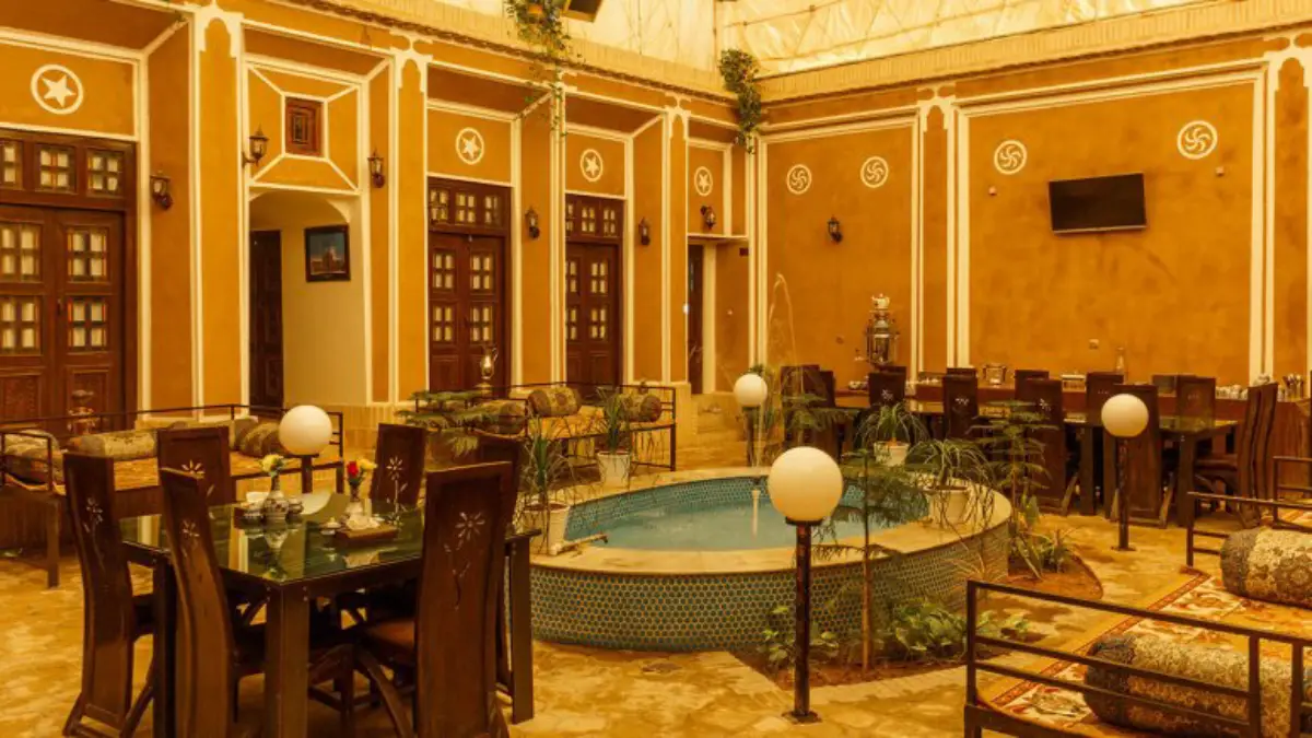 Noghre Hotel in Yazd