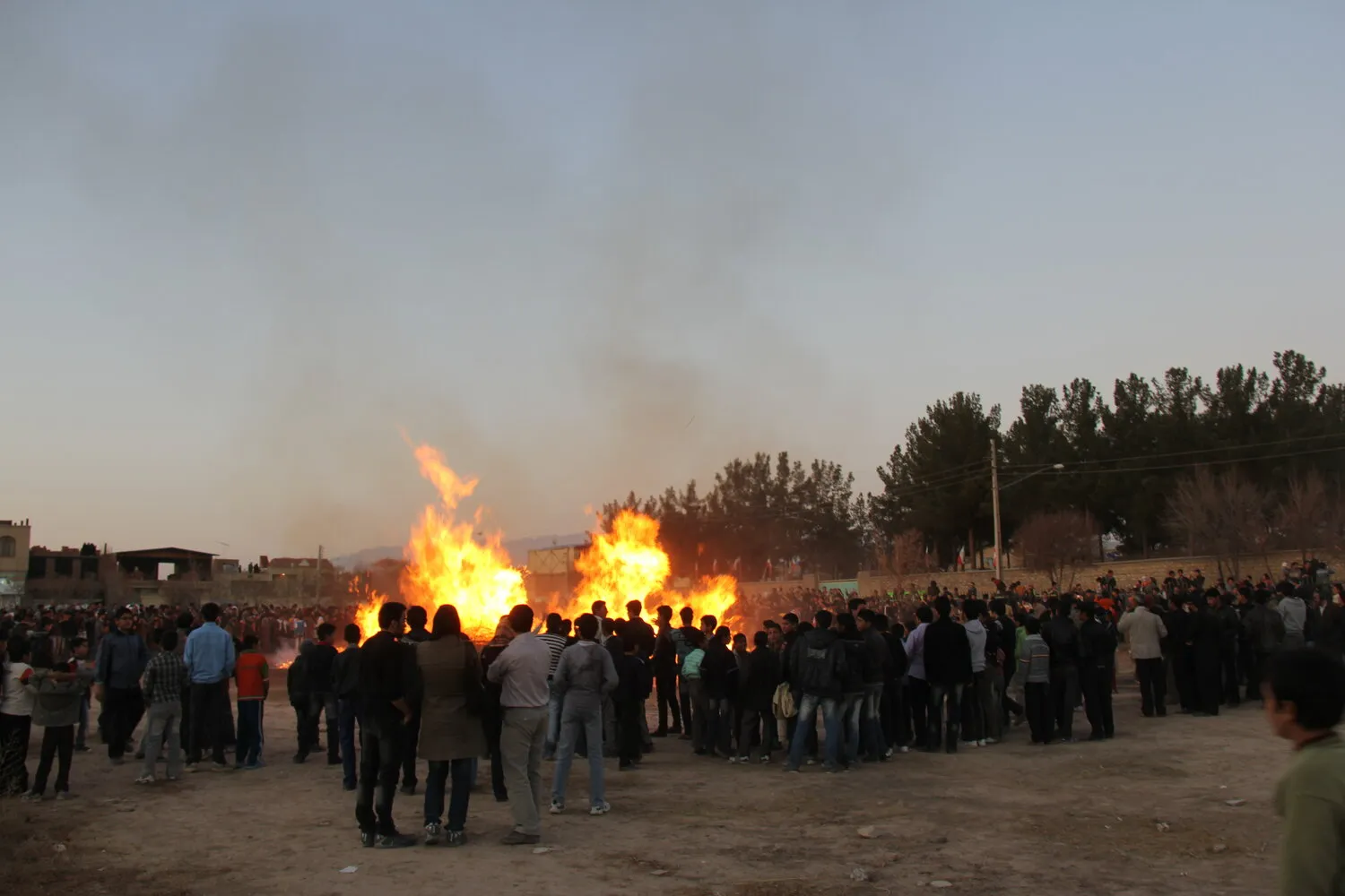 Sadeh Festival, Zoroastrian Traditions and customes (1)